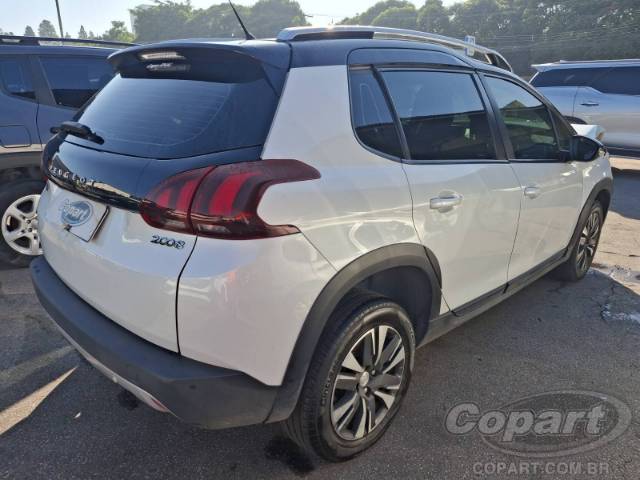 2023 PEUGEOT 2008 