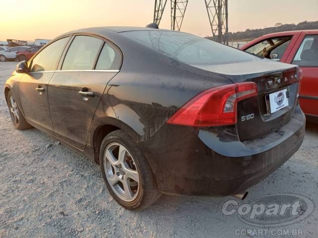 0 VOLVO S-60 