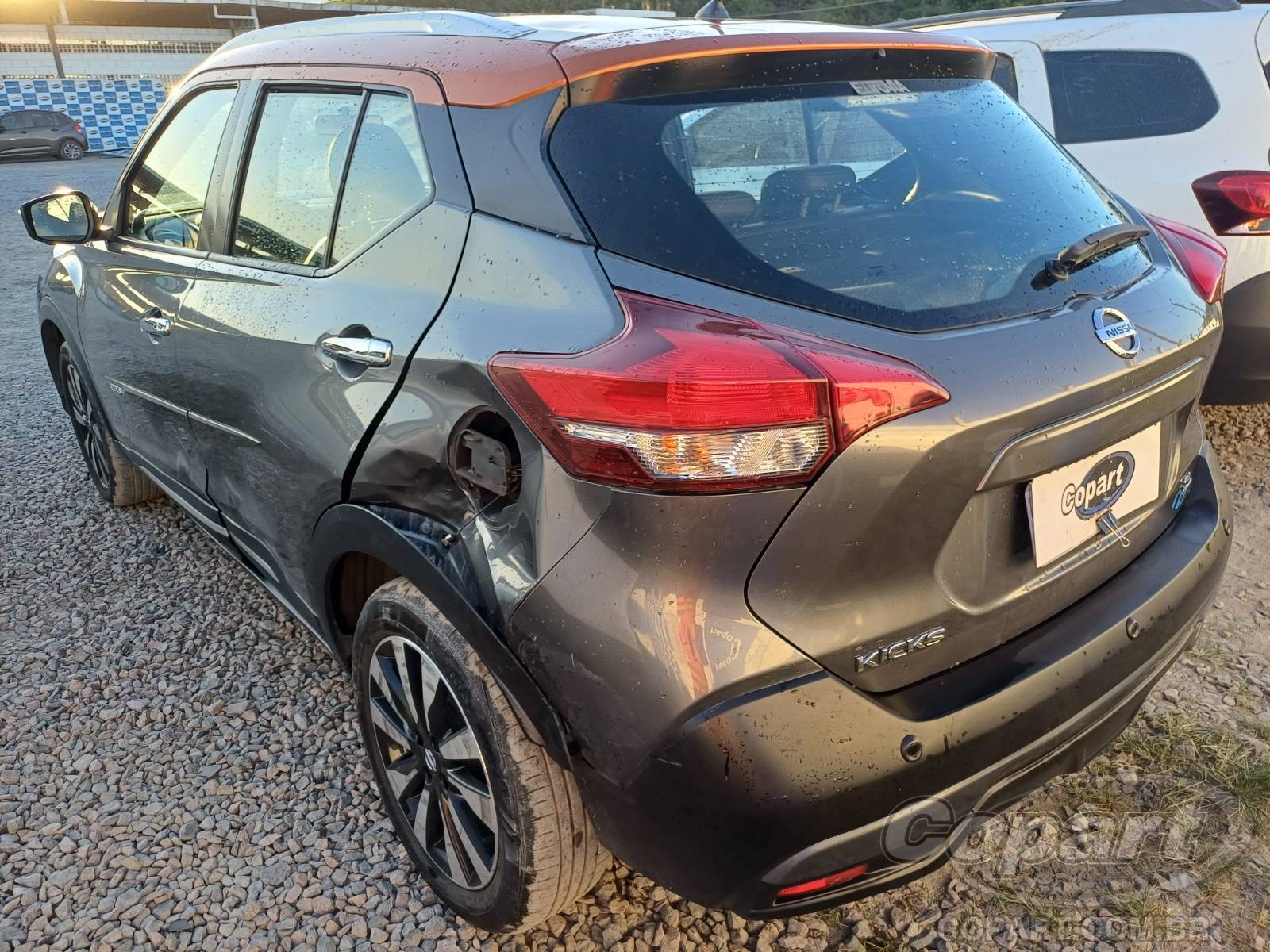 Foto 3: 2018 NISSAN KICKS