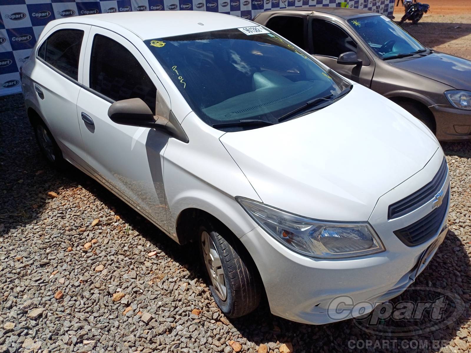Chevrolet Onix LS 1.0 SPE 2016 Colisão Média Monta