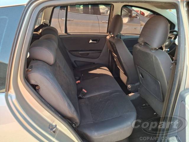 2013 VOLKSWAGEN SPACEFOX 