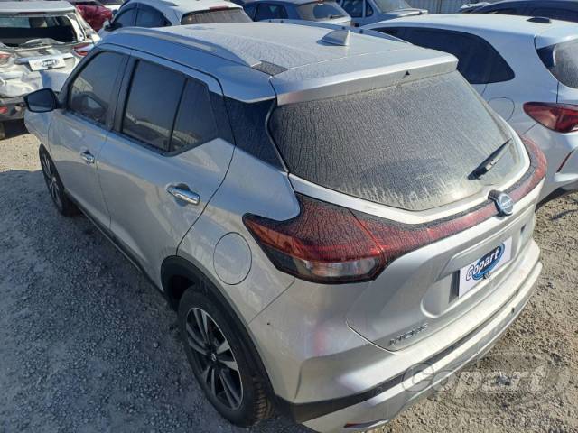 2022 NISSAN KICKS 