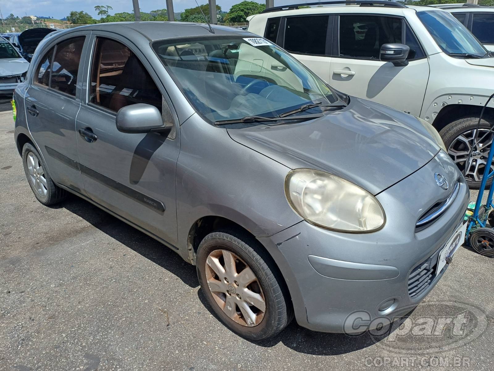 Veículo Nissan March Nissan March 1.0 16V 2013 2013 em leilão