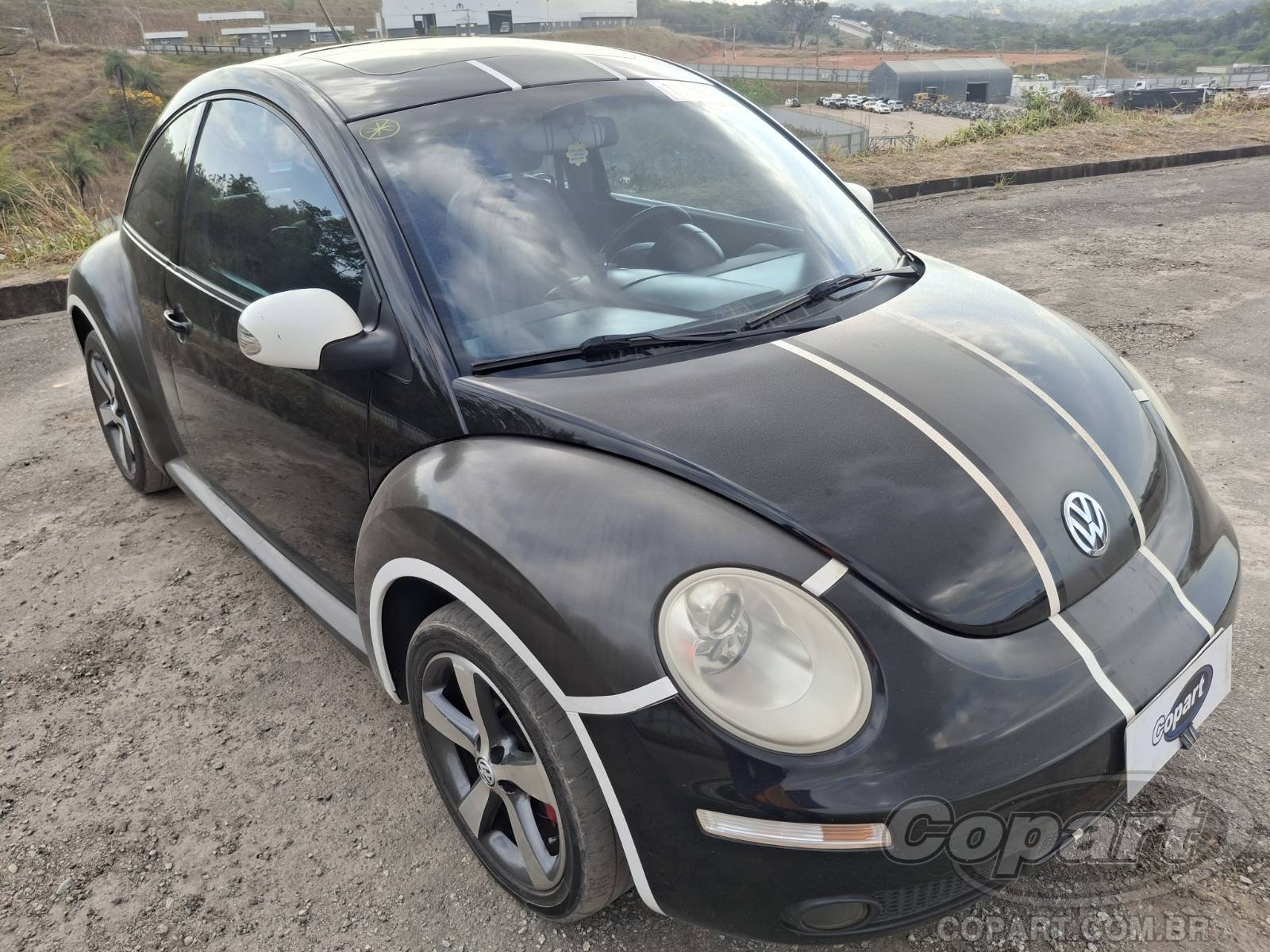 2010 VOLKSWAGEN NEW BEETLE