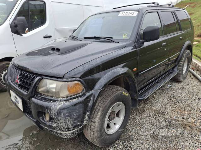 2001 MITSUBISHI PAJERO SPORT 