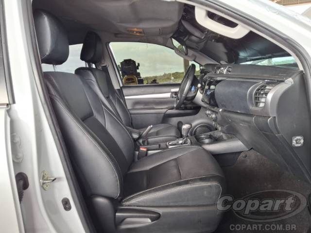 2024 TOYOTA HILUX CD 