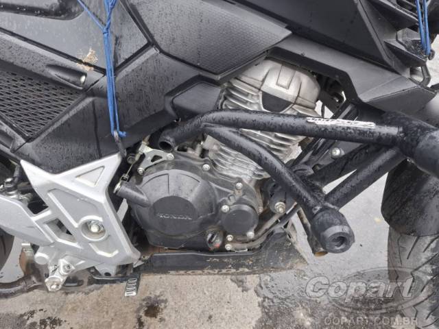 2026 HONDA CB 300F 