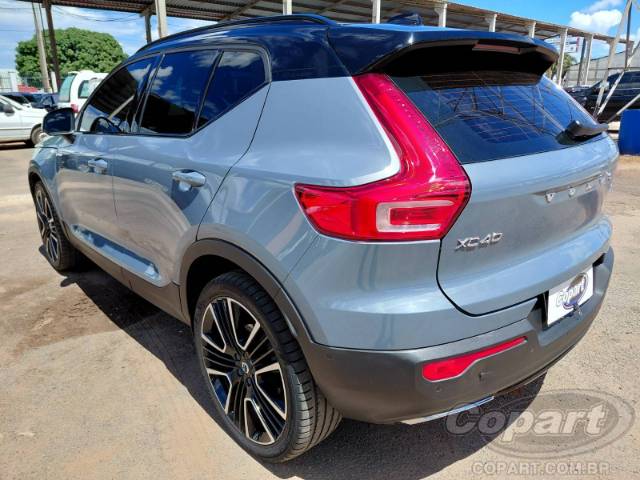 2020 VOLVO XC40 