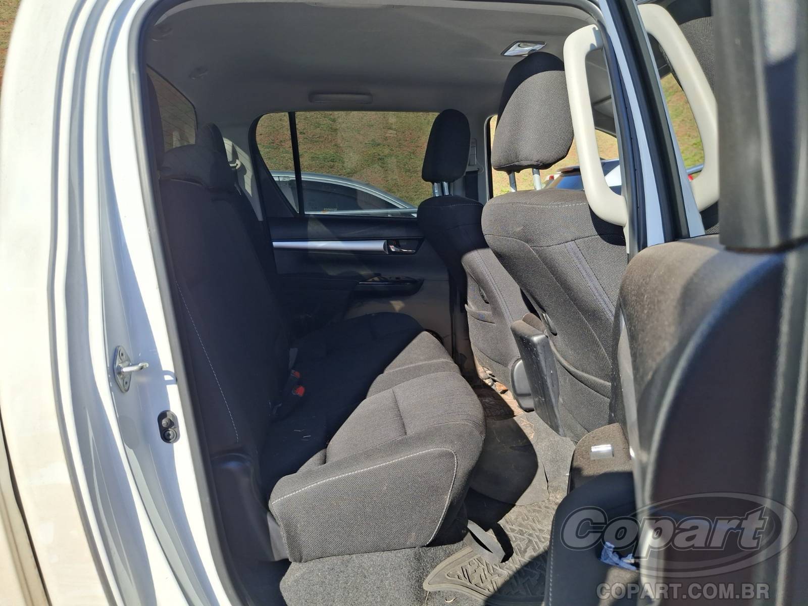 Foto 6 de 12: 2025 TOYOTA HILUX CD