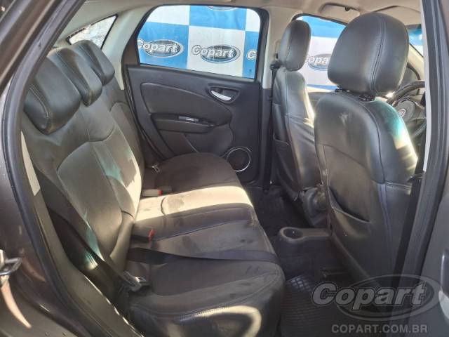 2015 FIAT GRAND SIENA 