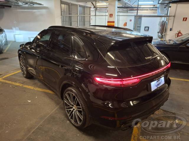 2023 PORSCHE CAYENNE 