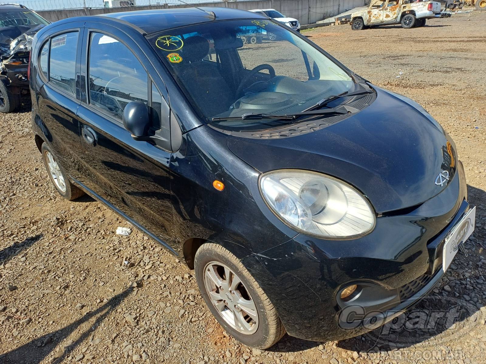 Veículo Caoa Chery Chery Chery QQ ACT 1.0 12V 2015 Colisão Média Monta 2015 em leilão