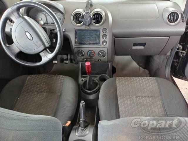 2004 FORD FIESTA 