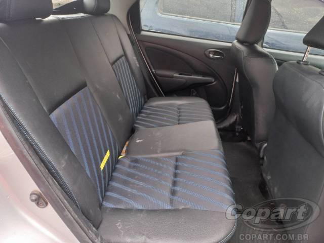 2015 TOYOTA ETIOS SEDA 