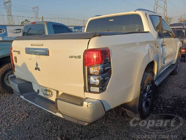 2022 MITSUBISHI L200 TRITON 