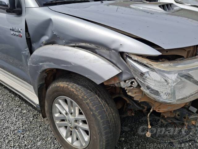 2015 TOYOTA HILUX CD 