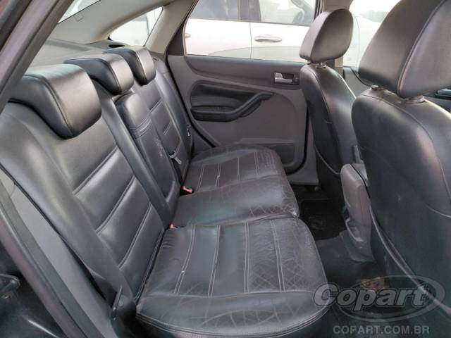 2009 FORD FOCUS SEDAN 