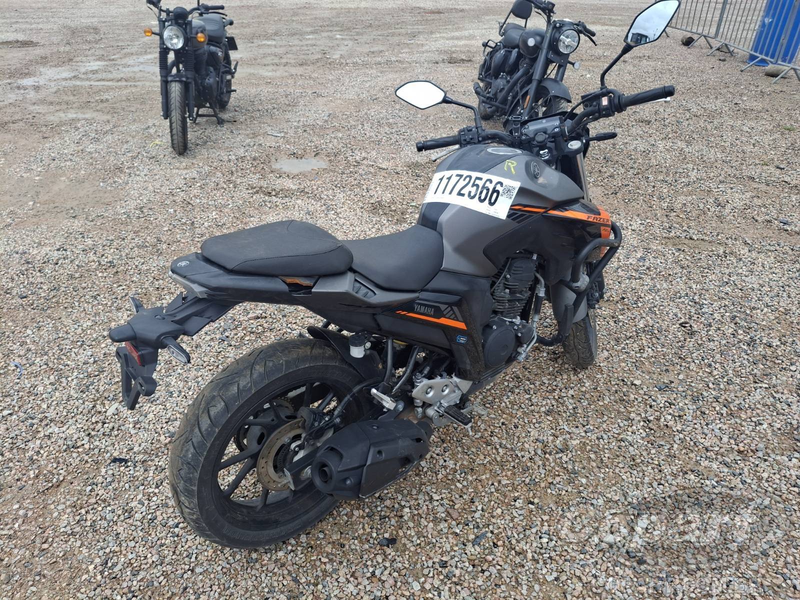 Foto 4: 2025 YAMAHA FZ25 FAZER