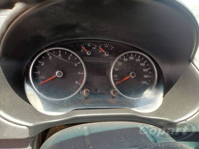 2011 VOLKSWAGEN VOYAGE 