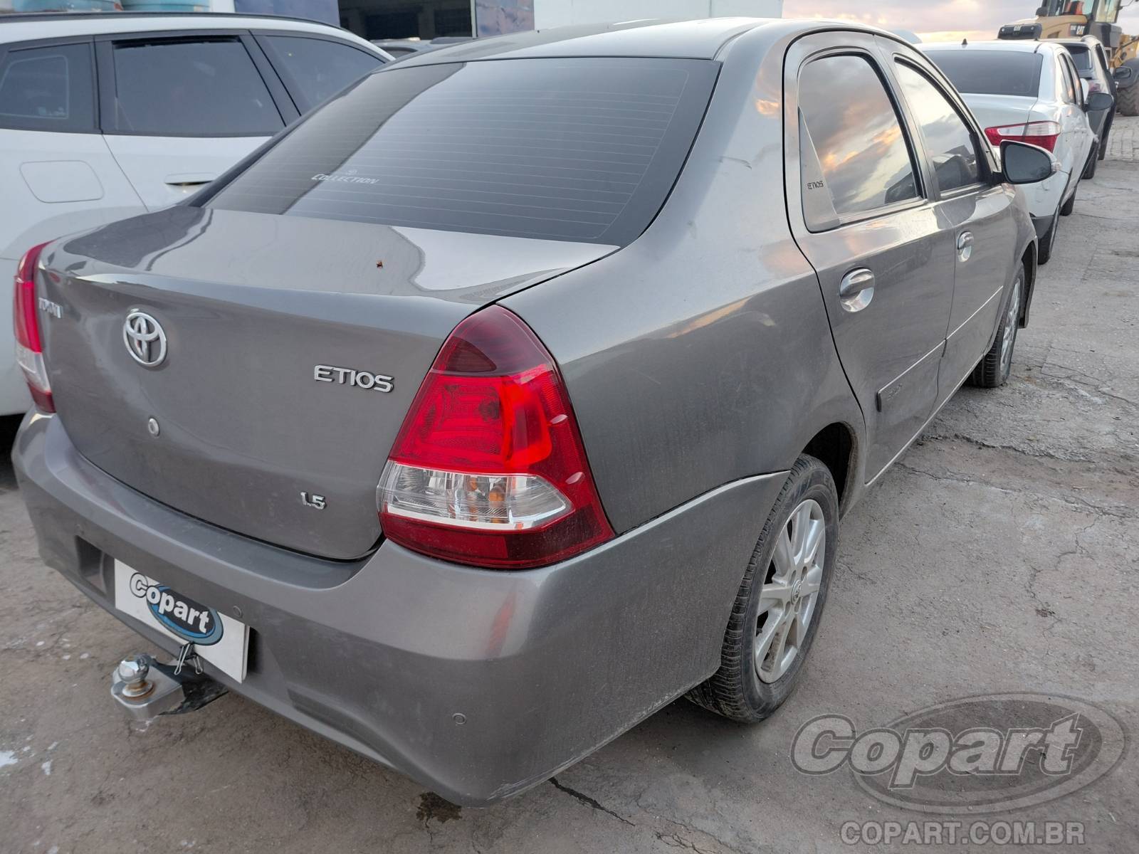 2019 TOYOTA ETIOS SEDA — foto 4 de 11