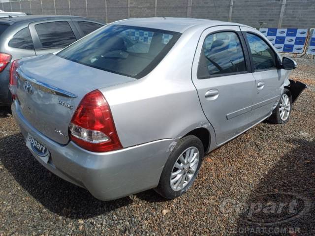 2015 TOYOTA ETIOS SEDA 