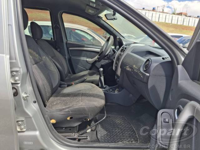 2017 RENAULT DUSTER OROCH 