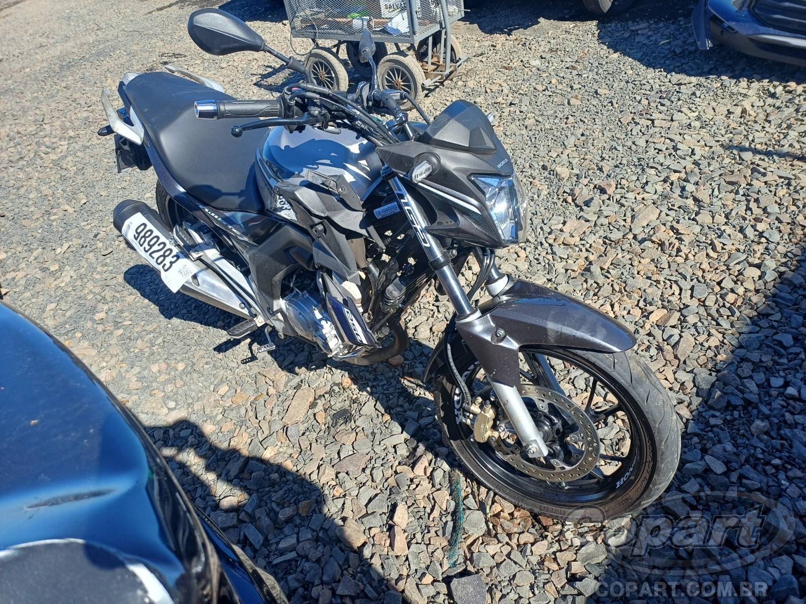 Honda CB 250 F Twister CBS 2020 Médio Dano