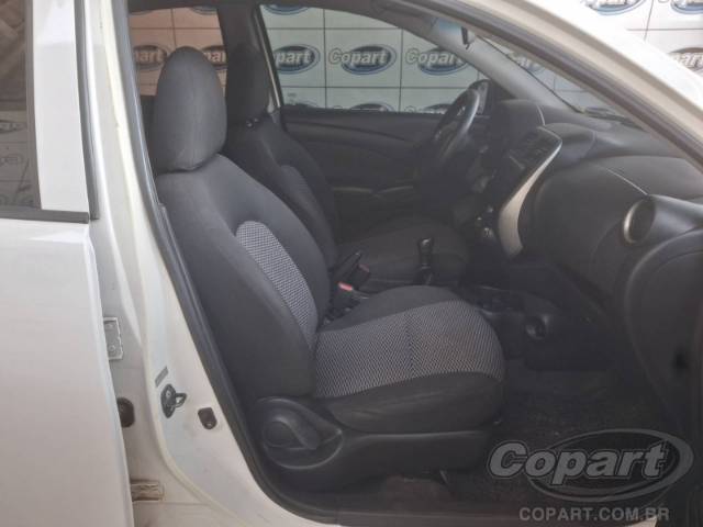 2017 NISSAN VERSA 
