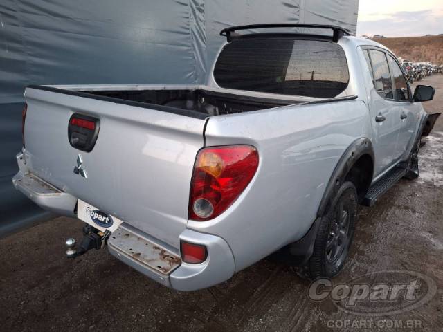2013 MITSUBISHI L200 TRITON 