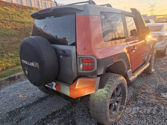 2018 TROLLER T4 