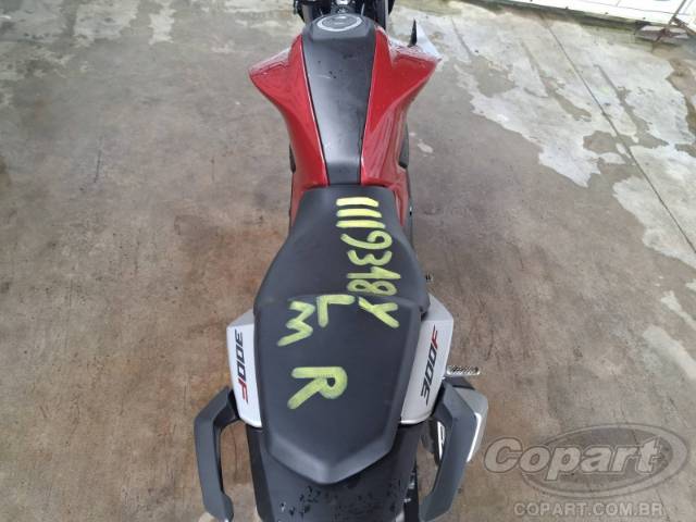 2026 HONDA CB 300F 