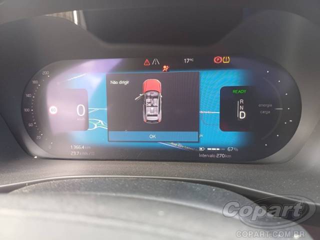 2022 VOLVO XC40 