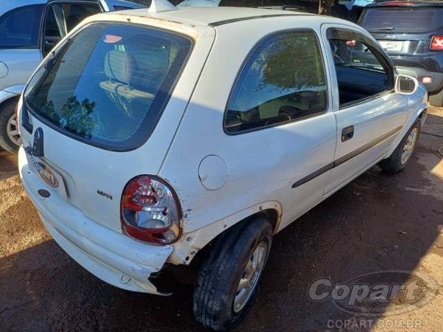 2001 CHEVROLET CORSA 