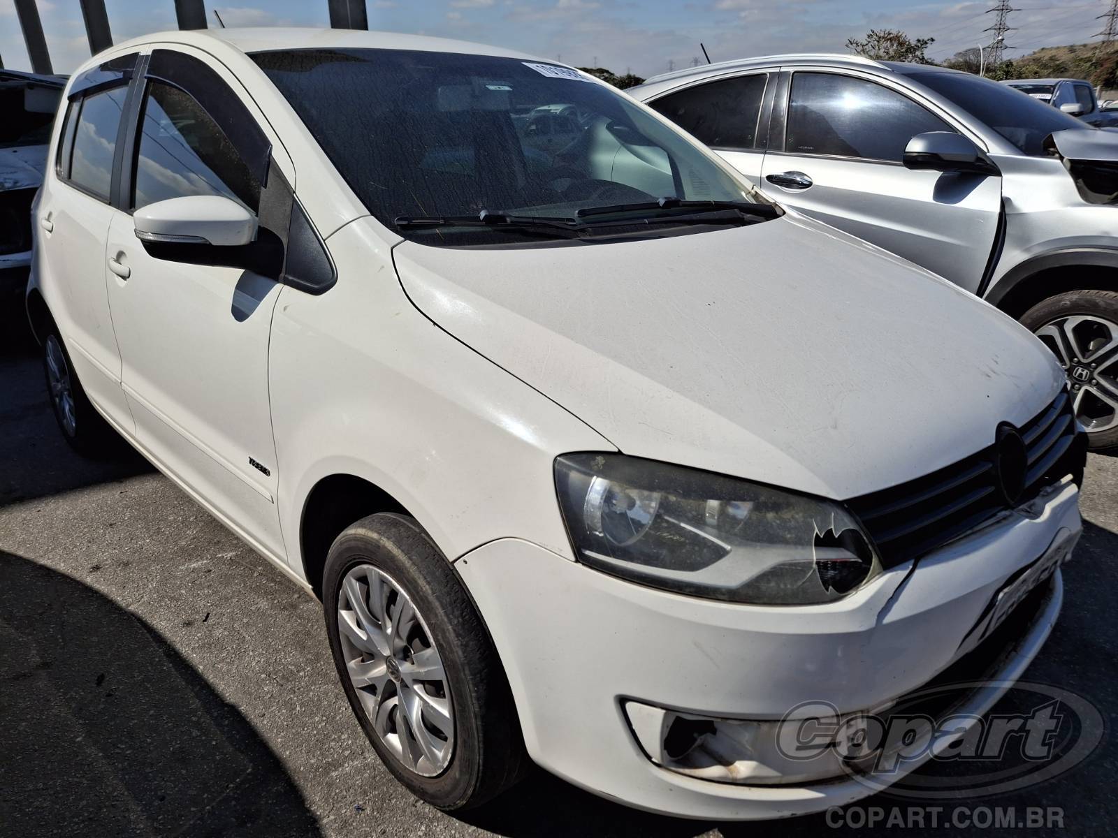 Veículo VW - VolksWagen Fox 2012 VOLKSWAGEN FOX 1.0 TOTAL FLEX 2013 em leilão