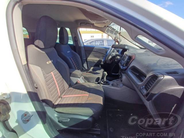 2017 FIAT TORO 