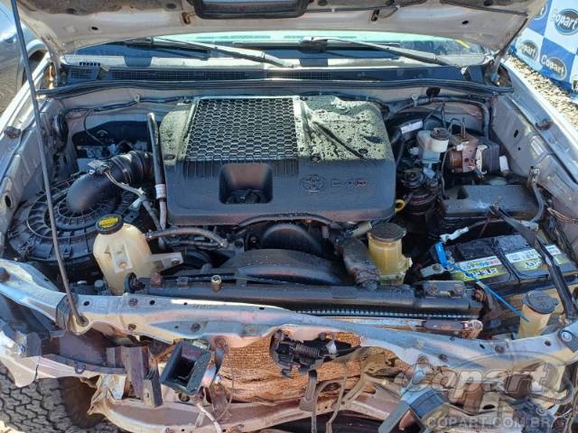 2015 TOYOTA HILUX CD 