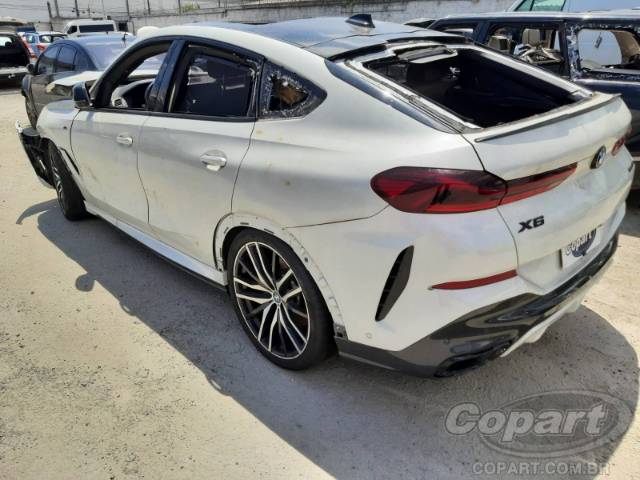 2021 BMW X6 