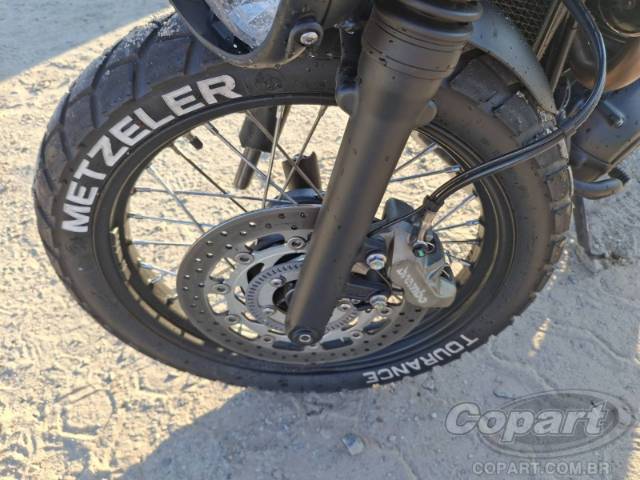 2024 TRIUMPH SCRAMBLER 