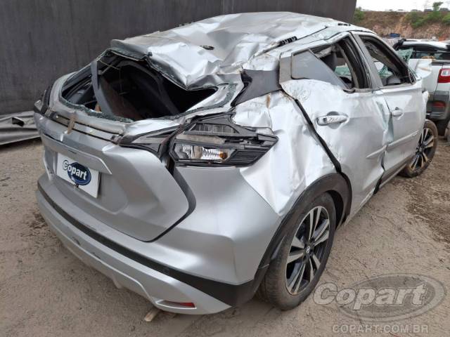 2022 NISSAN KICKS 