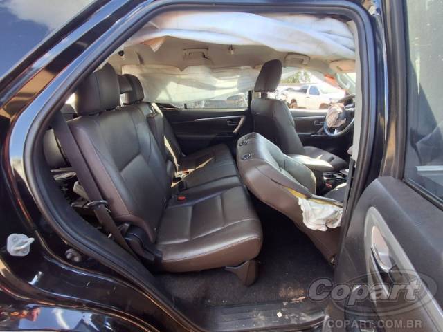 2017 TOYOTA HILUX SW4 