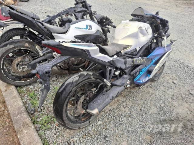 2026 YAMAHA YZF R3 