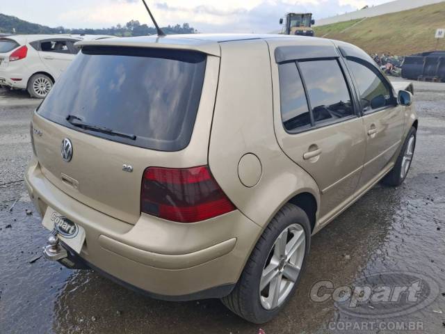 2002 VOLKSWAGEN GOLF 