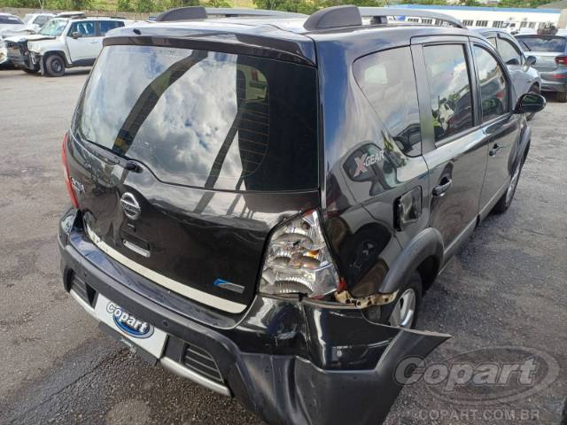 2014 NISSAN LIVINA 