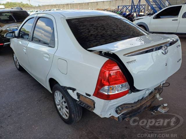 2015 TOYOTA ETIOS SEDA 