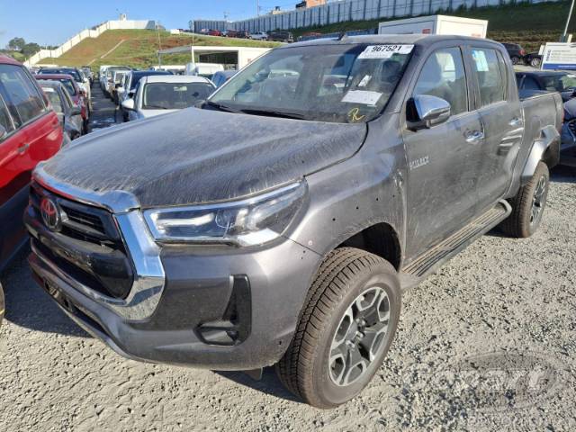 2025 TOYOTA HILUX CD 4X4 