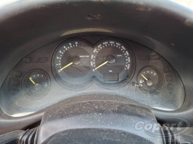 2011 CHEVROLET CLASSIC 