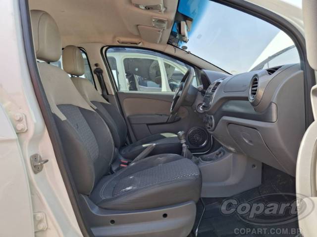 2014 FIAT GRAND SIENA 