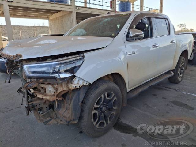 2023 TOYOTA HILUX CD 