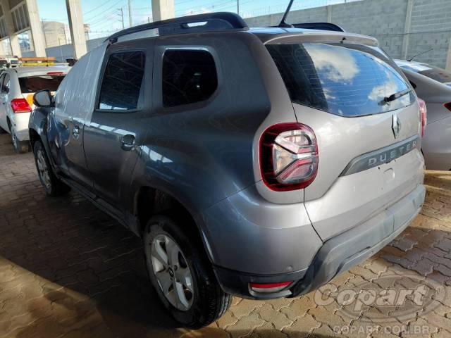2025 RENAULT DUSTER 