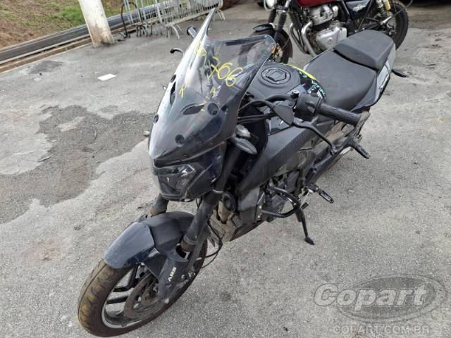 2025 BAJAJ DOMINAR 